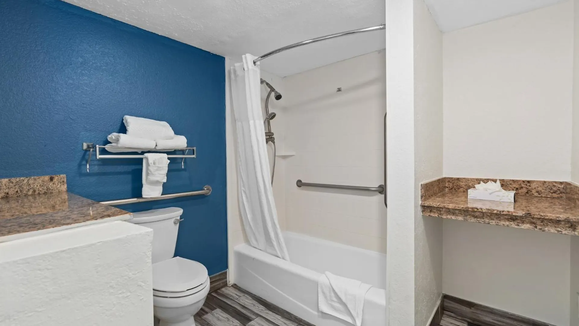 Hotel Baymont By Wyndham Orlando East Alafaya