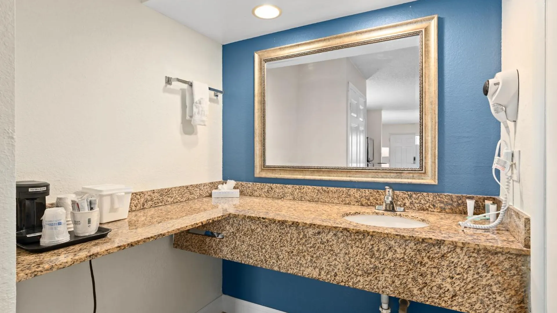 Hotel Baymont By Wyndham Orlando East Alafaya